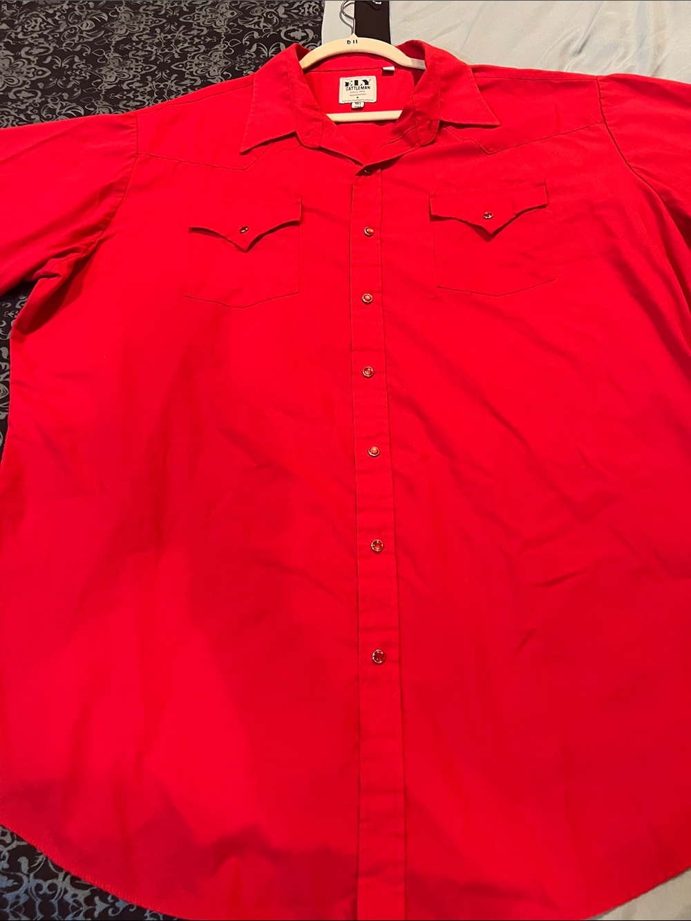 ELY CATTLEMAN Classic Red Men's Button-Up Shirt